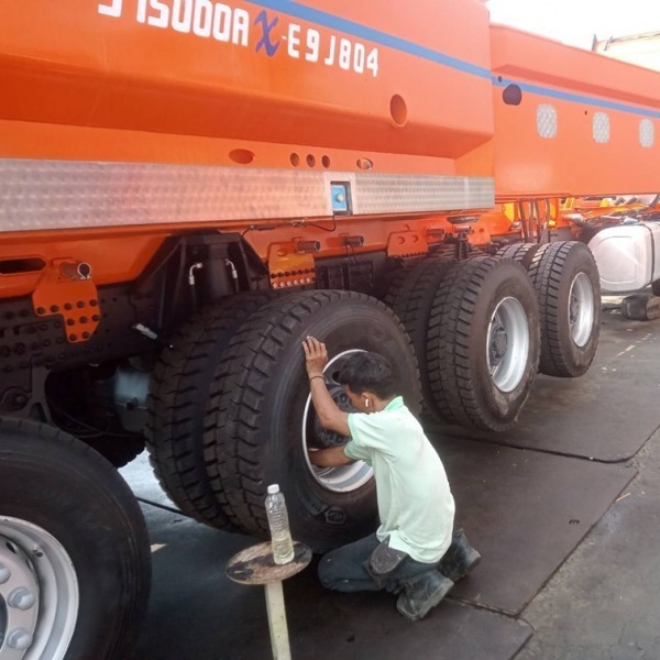 บริการปะยางนอกสถานที่ 24 ชม.